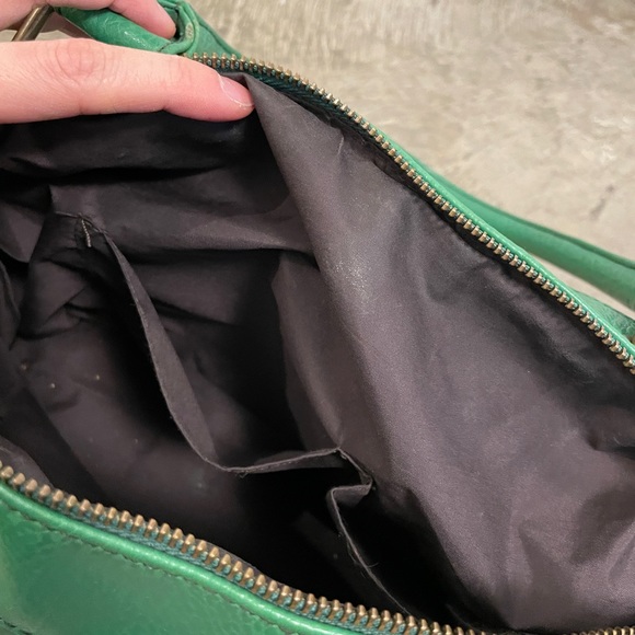 Matt & Nat green faux leather handbag purse - Picture 2 of 2